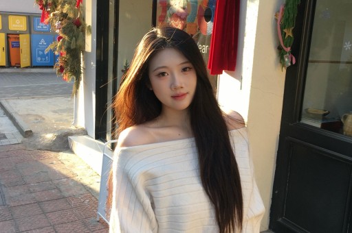 揭秘新潮吃瓜文化：与美女瓜友一起畅聊娱乐圈的八卦新天地